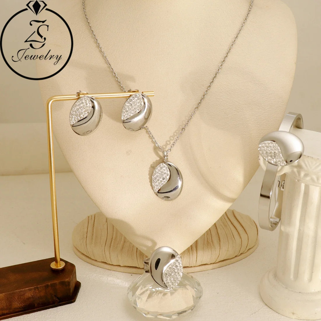 1 Pcs Can Sell Stainless Steel Charm Chain Necklace Bracelet Earrings Ring 4 Pieces Jewelry Set  Fashion Jewelry 4pcs18k