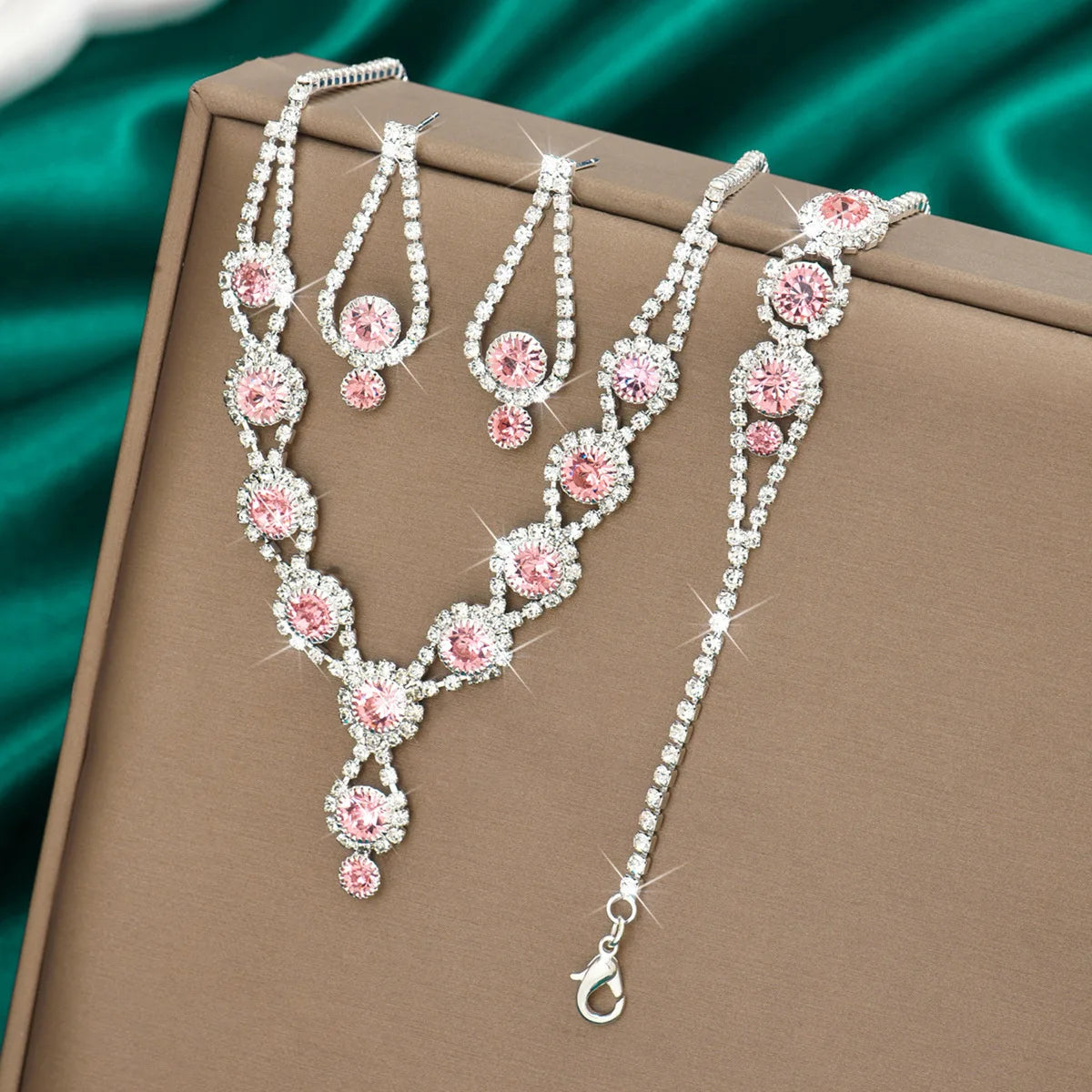KMVEXO-Ensemble de bijoux en biscuits brillants pour femmes, collier, boucles d'oreilles, bracelet, patients de mariage, tour de cou en cristal, accessoires de banquet