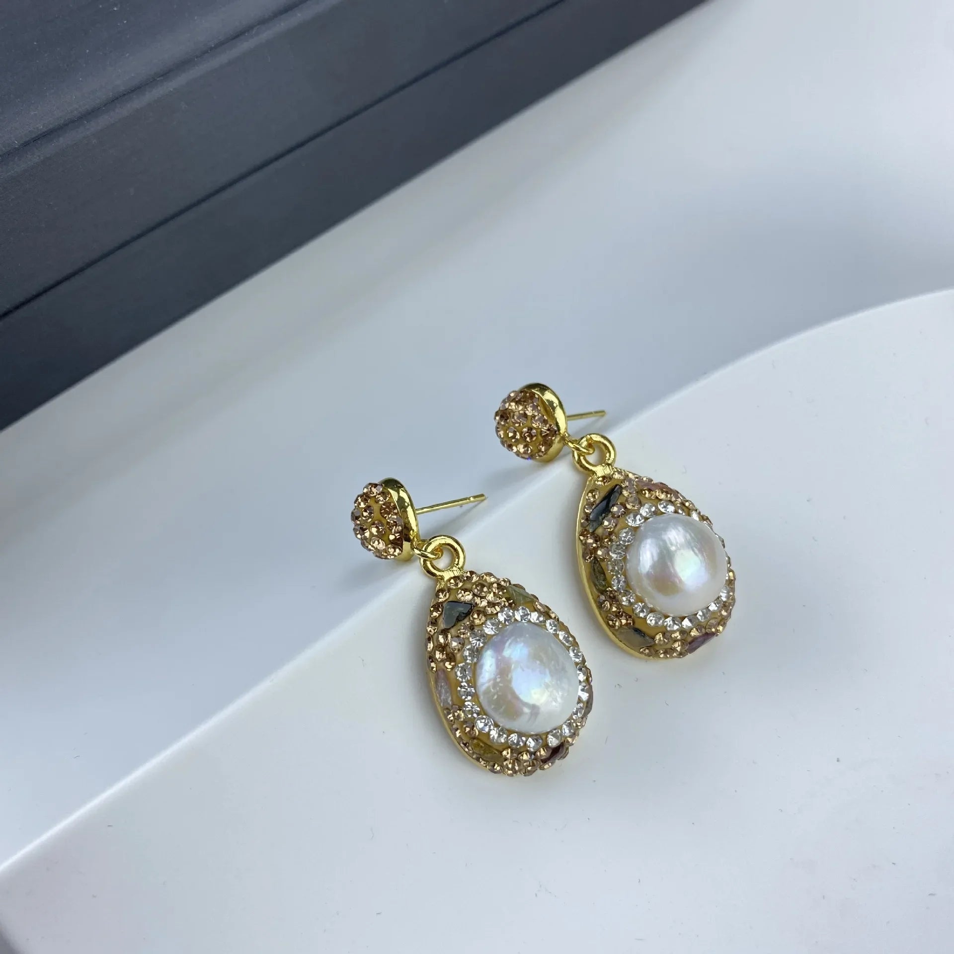Ensemble de bijoux en perles d'eau douce, nouveau Design, strass et pierres précieuses brutes, grandes perles d'eau douce, collier et boucles d'oreilles, en forme d'écorce